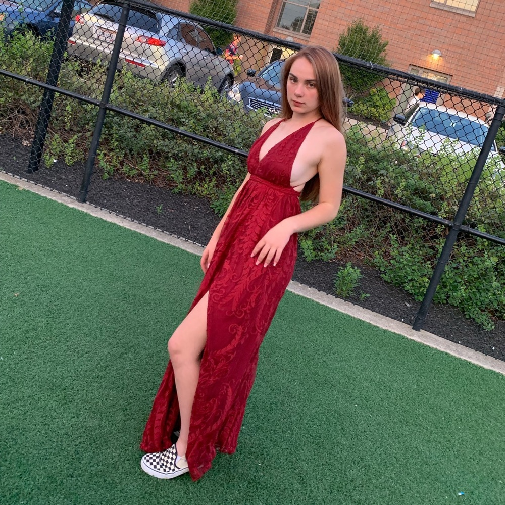 Hi this was my junior homecoming dress